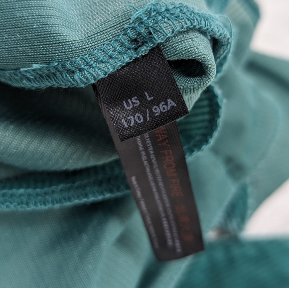 Urban Outfitters Women's US Large SeaGreen Soft Ribbed Pull Over Halter Crop Top - Picture 12 of 13